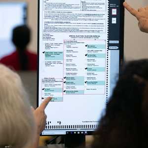 جانب من عمليات الفرز في جورجيا