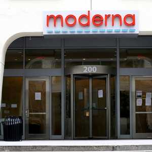 لقاح موديرنا يفتح آمالا جديدة للتعافي من الجائحة.