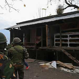 أفراد من الجيش الهندي في كشمير على الحدود مع باكستان