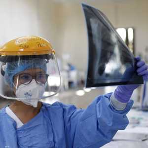 التدخين يجعل الإنسان أكثر عرضة للإصابة بفيروس كورونا