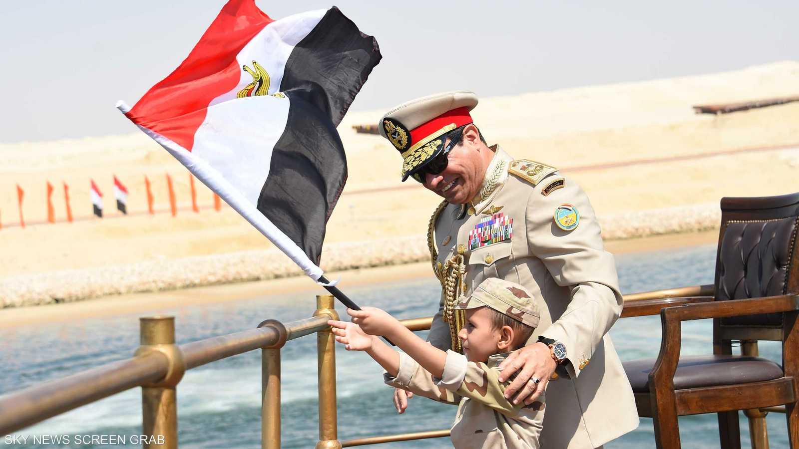 الرئيس المصري أثناء افتتاح قناة السويس الجديدة