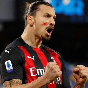 أحرز زلاتان هدفين خلال المباراة أمام نابولي