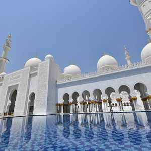 جامع الشيخ زايد الكبير في أبوظبي.