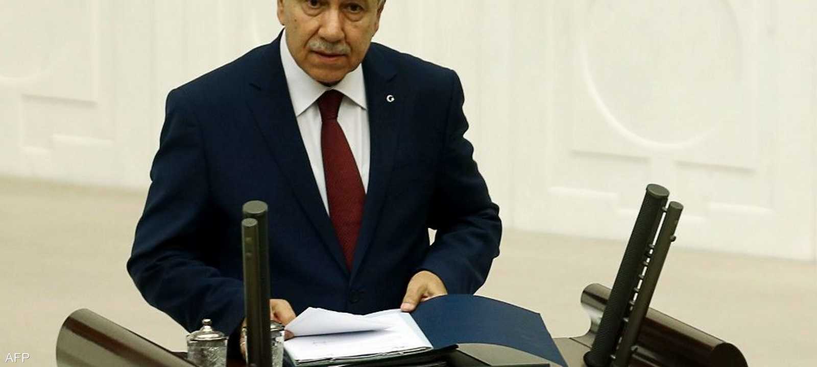 بولنت أرينتش يعد أحد أبرز مستشاري أردوغان.