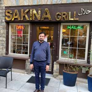 صاحب مطعم "سكينة حلال"، كازي منان