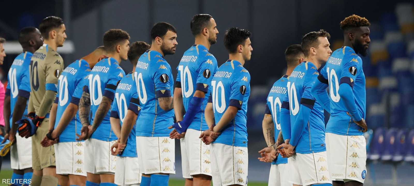 ارتدى لاعبو نابولي القميص رقم 10 قبل انطلاق المباراة