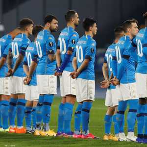 ارتدى لاعبو نابولي القميص رقم 10 قبل انطلاق المباراة