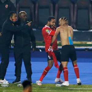 فرحة للاعبي الأهلي بالتتويج