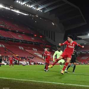 كورتيس جونز يهدي الفوز بطاقة التأهل لدور الستة عشر