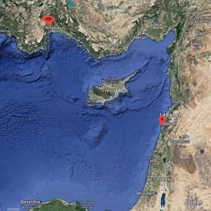 شعر سكان سواحل لبنان وتركيا بالزلزال