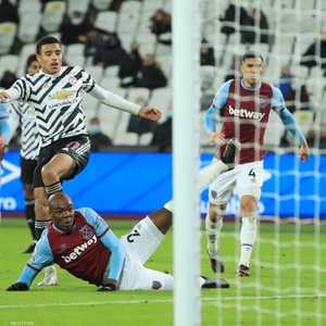 جرينوود يسجل الهدف الثاني لليونايتد