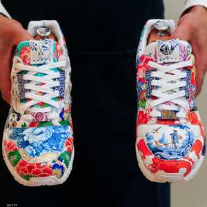 تصميم الحذاء مستوحى من أحذية "زد إكس 8000" لأديداس