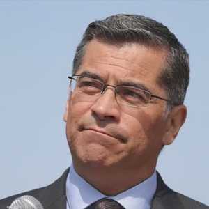 بيسيرا كان محاميًا صريحًا عن الحقوق اللاتينية