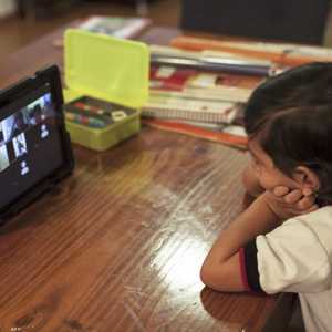 التعليم في مصر اعتمد على بقاء الطلبة في المنازل