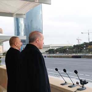 أردوغان وعلييف خلال العرض العسكري