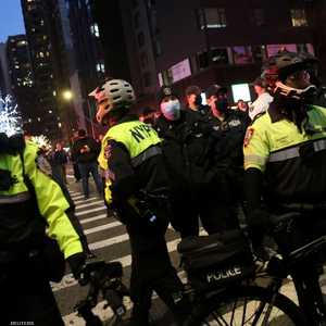 الشرطة تنتشر في مكان الحادث