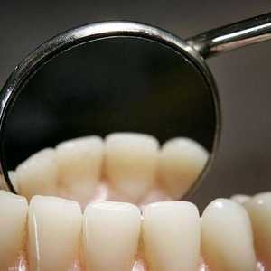 التنظيف بالمعجون يحمي صحة الأسنان