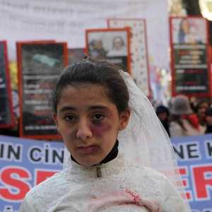 جانب من مظاهرة ضد العنف واغتصاب القاصرات في تركيا