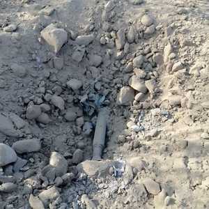 أرشيفية لبقايا قذيفة حوثية سقطت داخل جازان في وقت سابق