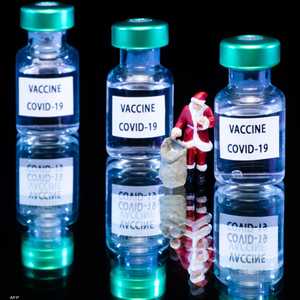 فرنسا تعتزم البدء بإعطاء اللقاحات بعد عيد الميلاد