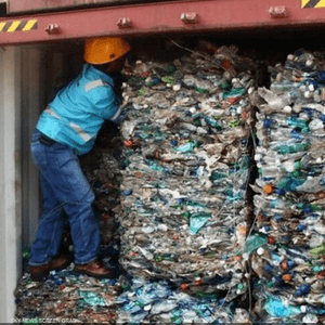 حجزت الجمارك التونسية نهاية يوليو عشرات الحاويات