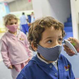 الأطفال لا يزالوا أقل عرضة للإصابة بفيروس كورونا.