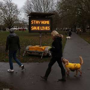 أعلنت السلطات البريطانية حالة إغلاق عامة في البلاد