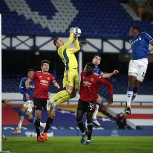 جانب من مباراة مانشستر يونايتد إيفرتون.