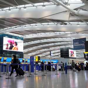 مطار هيثرو في لندن ألغى رحلات عدة بسبب كورونا المتحور