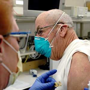 كاليفورنيا تشهد أزمة صحية بسبب كورونا