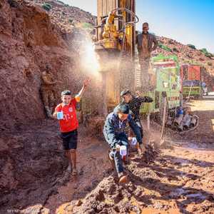 تسبب شح الأمطار وقساوة الطبيعة في ندرة مياه عدد من القرى