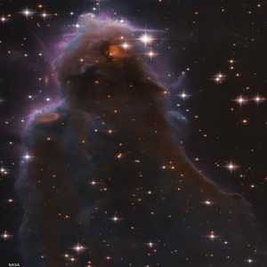 رصد التلسكوب انهيار سحابة الغاز التي ستكون نجوما جديدة