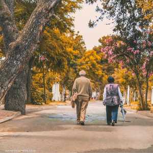 المشي البطئ قد يكون دليلا على الخرف