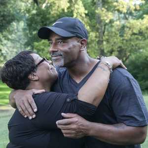 تشيستر هولمان أمضى 28 عاما بالسجن بسبب جريمة لم يرتكبها