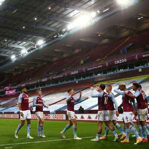 أستون فيلا في مأزق