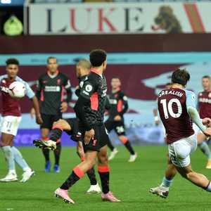 جانب من لقاء بين الفريقين