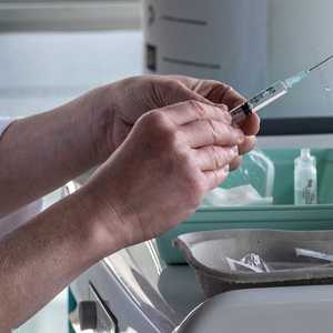 أوروبا تراهن على التلقيح لأجل تخفيف الوضع الوبائي