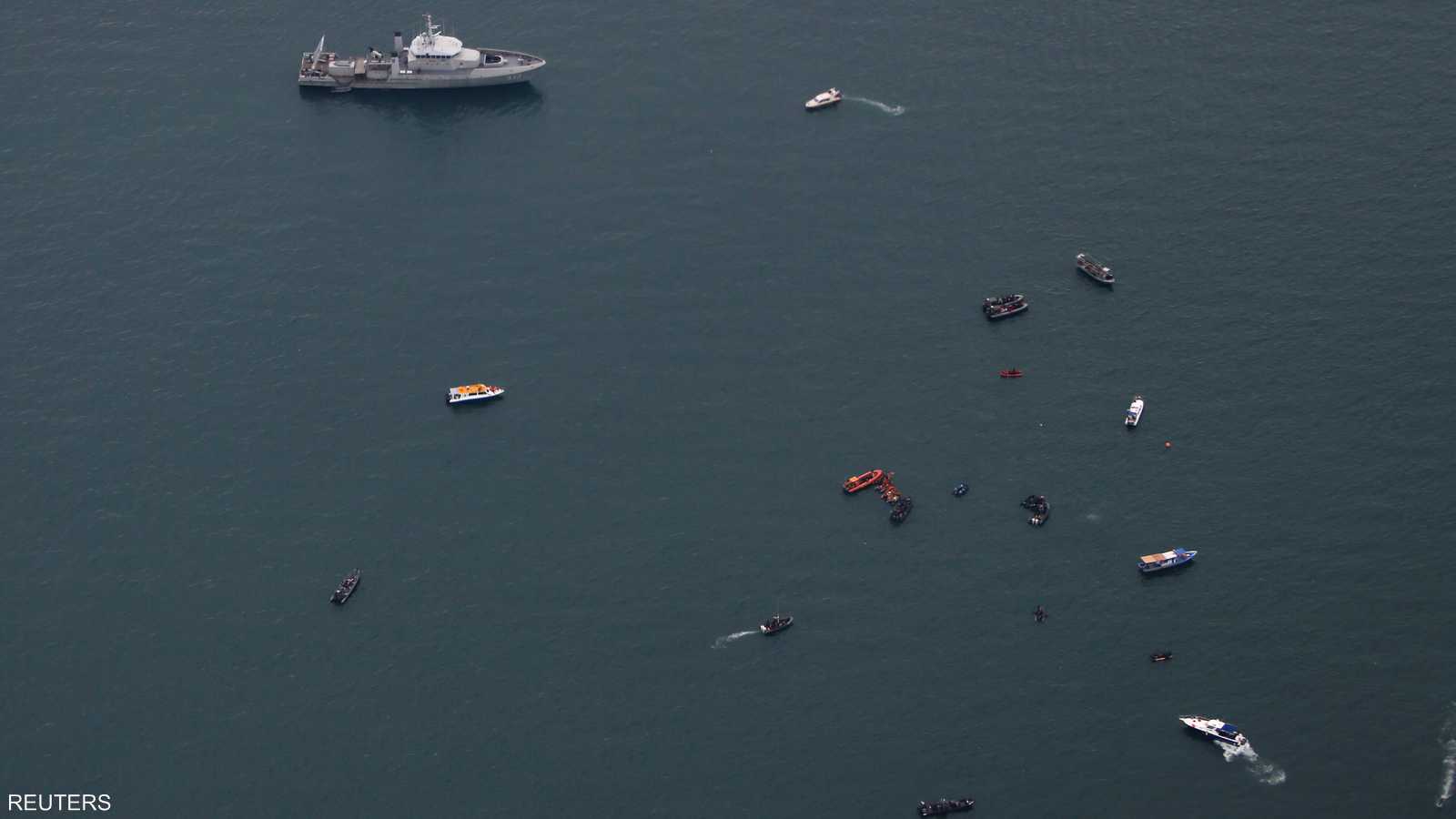 البحث عن حطام وضحايا الطائرة مستمر