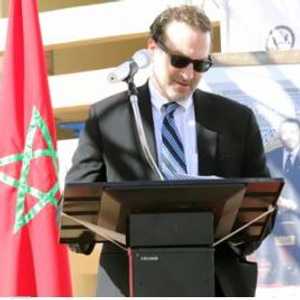 شينكر يتحدث في مدينة العيون بالصحراء المغربية