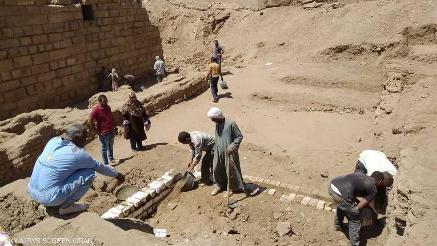 عمليات ترميم في محيط معبد إيزيس قبل شهور من افتتاحه