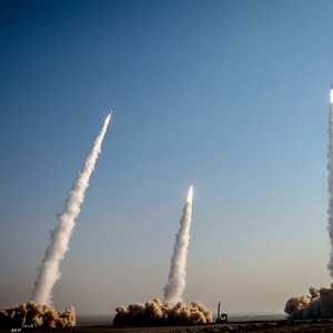 صواريخ باليستية إيرانية خلال انطلاقها