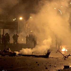 الأمن يستخدم المسيل للدموع لتفريق التظاهرات