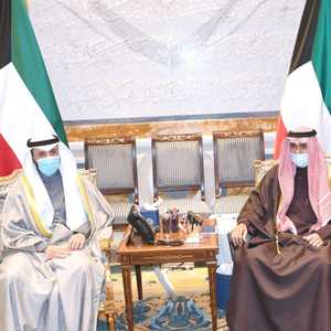 الشيخ نواف الأحمد مستقبلا مرزوق الغانم