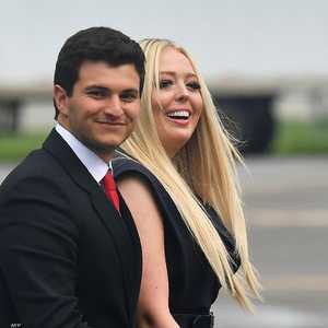 تيفاني ومايكل أعلنا خطبتهما الثلاثاء