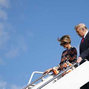 الرئيس السابق للولايات المتحدة برفقة زوجته ميلانيا