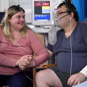 وأصيب سايمون أوبراين وإليزابيث كير تزوجا بالمستشفى