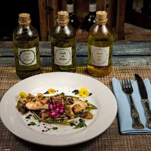 فوائد صحية عديدة لزيت الزيتون وخصوصا لمرضى السكري