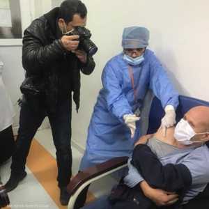 الجزائر بدأت حملة التطعيم من البليدة