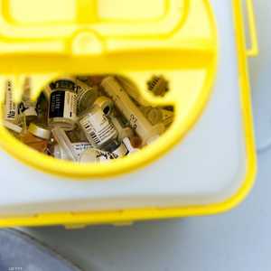 عبوات مستخدمة من لقاح فايزر بيونتيك في فرنسا