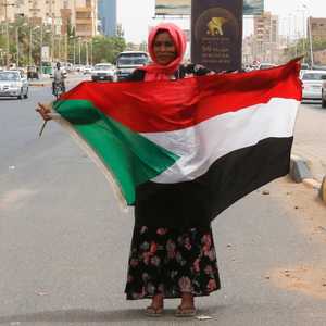 الشارع السوداني يترقب بقلق التشكيل الحكومي